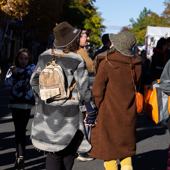 Brown corduroy bucket! Worn once OS - Picture 2 of 2